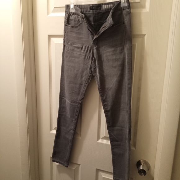 X - Picture 13 of 16